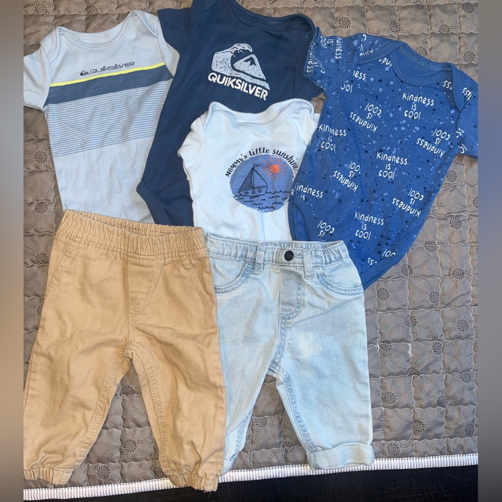 Baby onesies and jeans size 3-6 months
